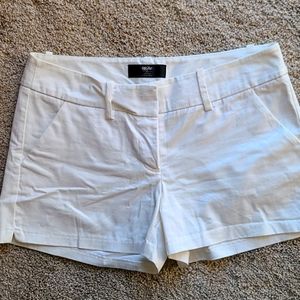 Womans white shorts